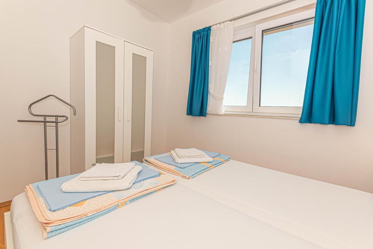 Apartments Villa Tribunj ตรีบูนย์ ภายนอก รูปภาพ