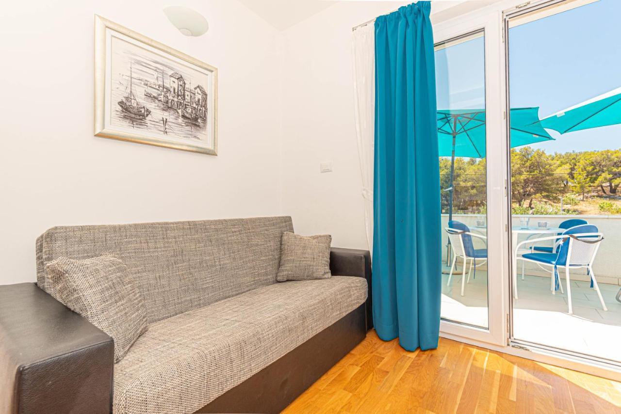 Apartments Villa Tribunj ตรีบูนย์ ภายนอก รูปภาพ