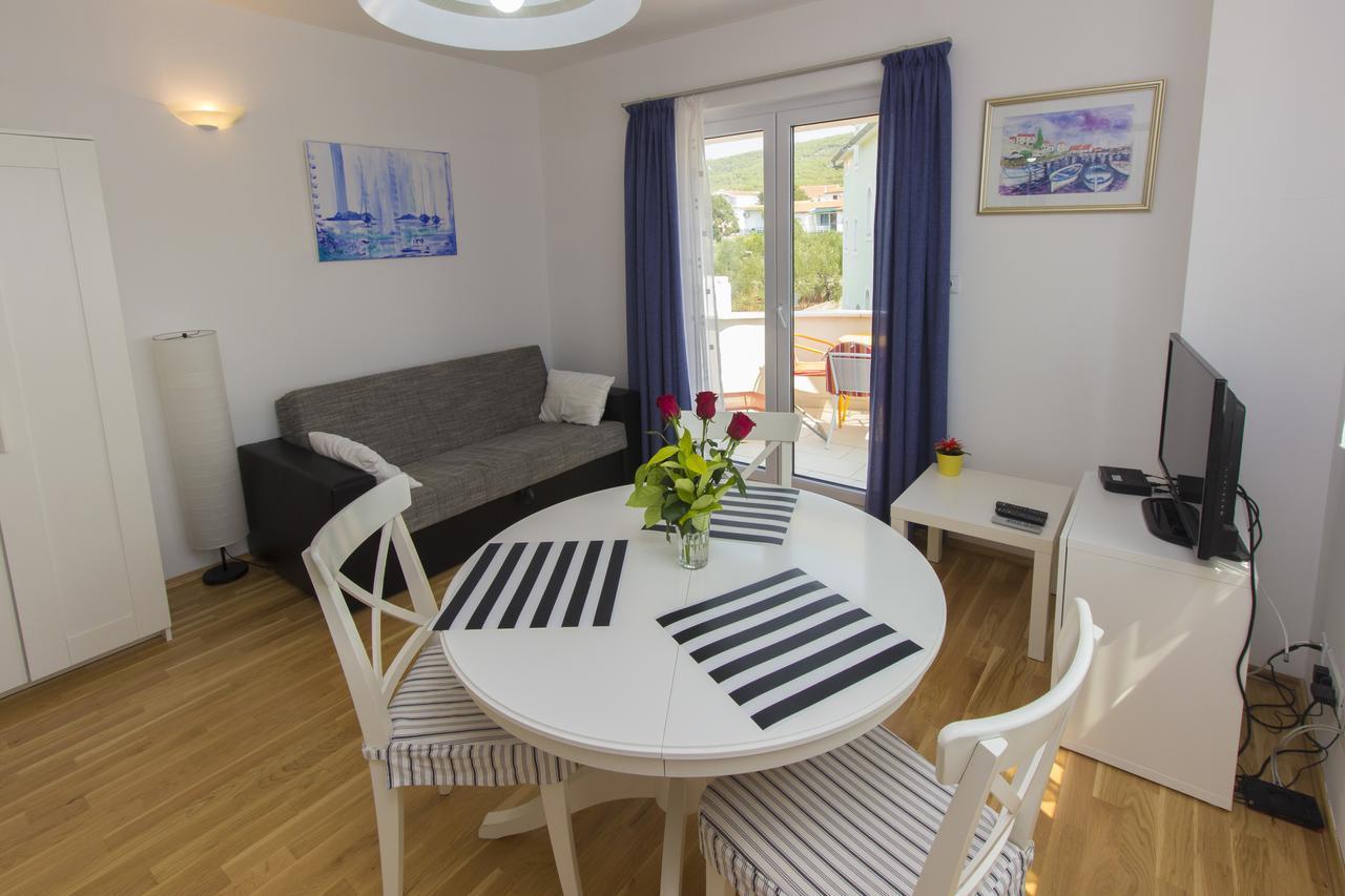 Apartments Villa Tribunj ตรีบูนย์ ภายนอก รูปภาพ