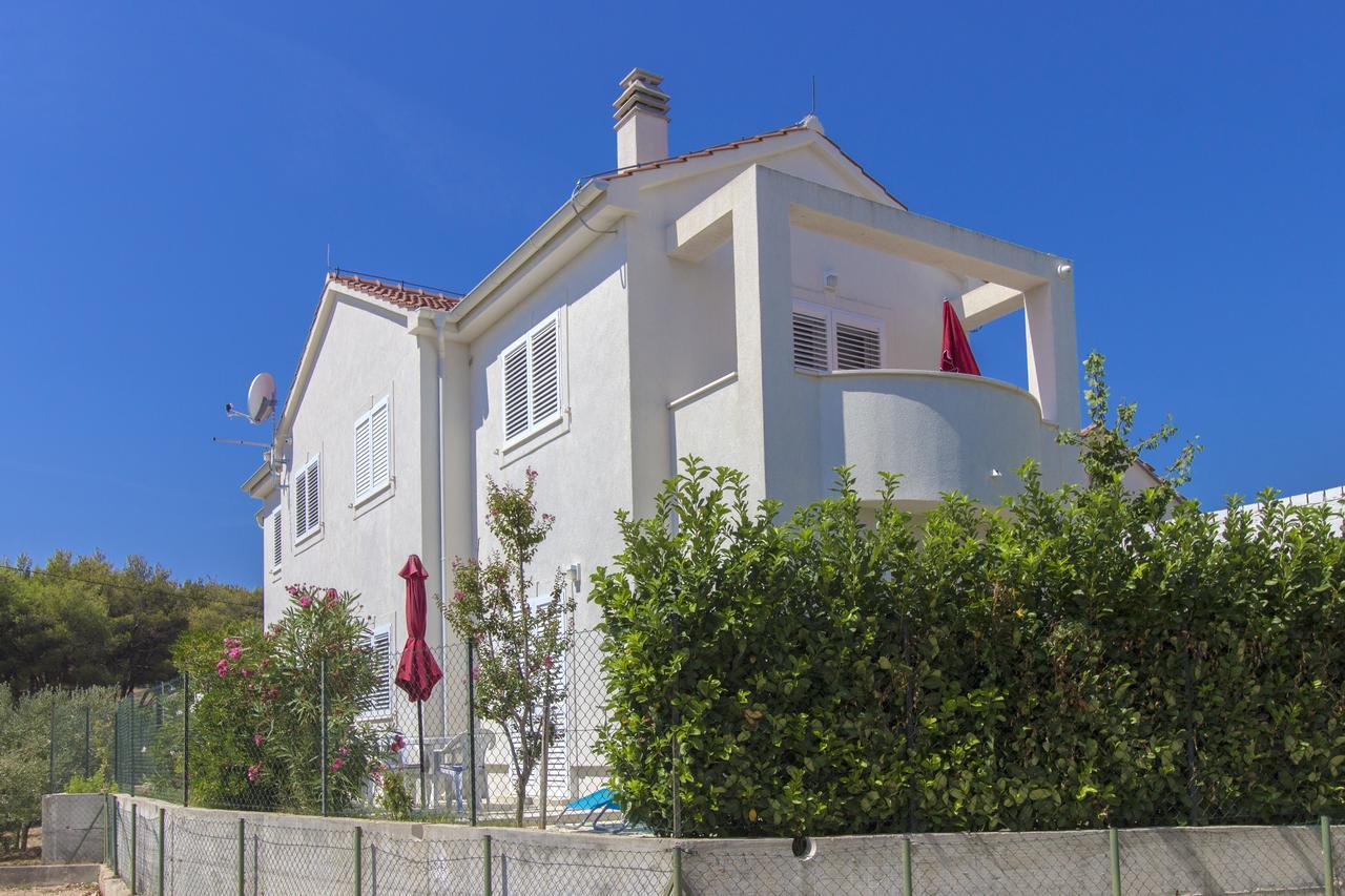 Apartments Villa Tribunj ตรีบูนย์ ภายนอก รูปภาพ