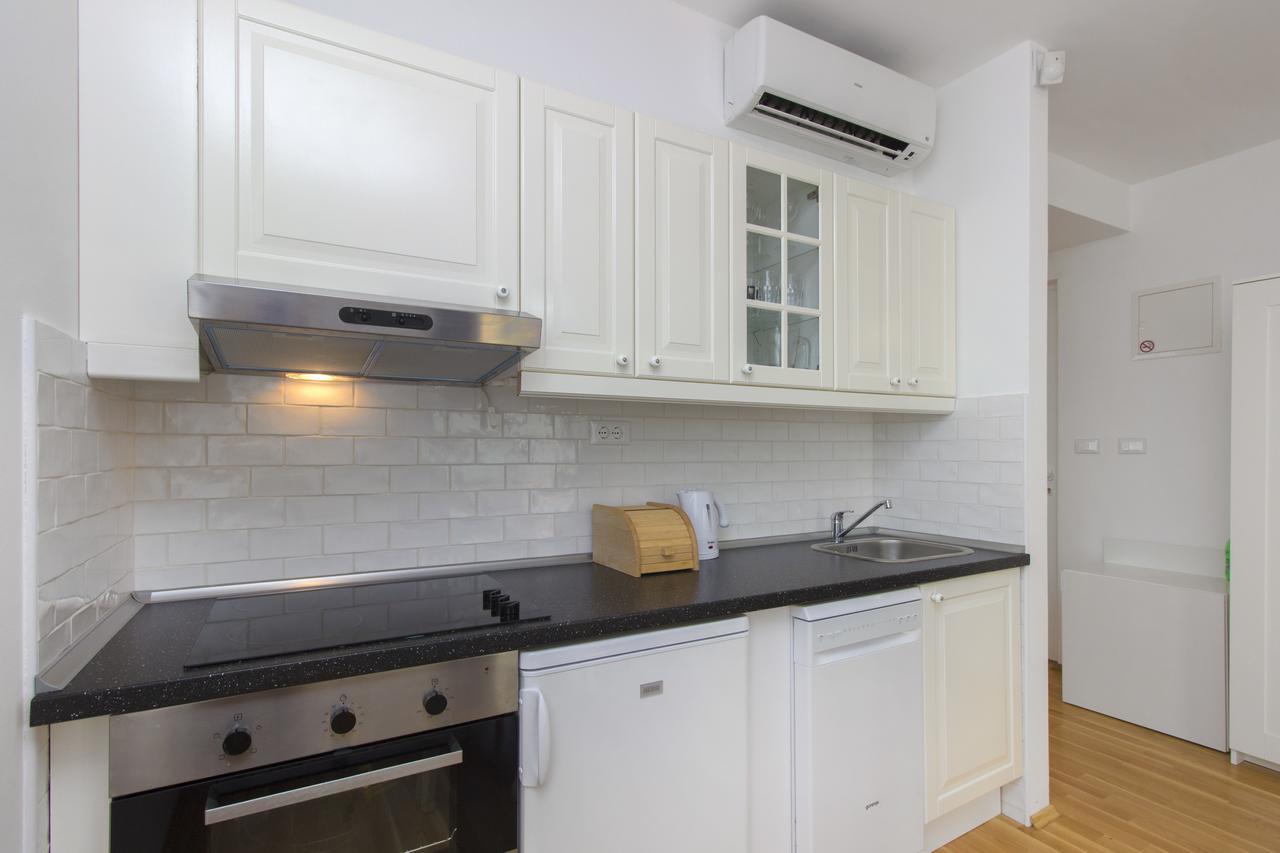 Apartments Villa Tribunj ตรีบูนย์ ภายนอก รูปภาพ